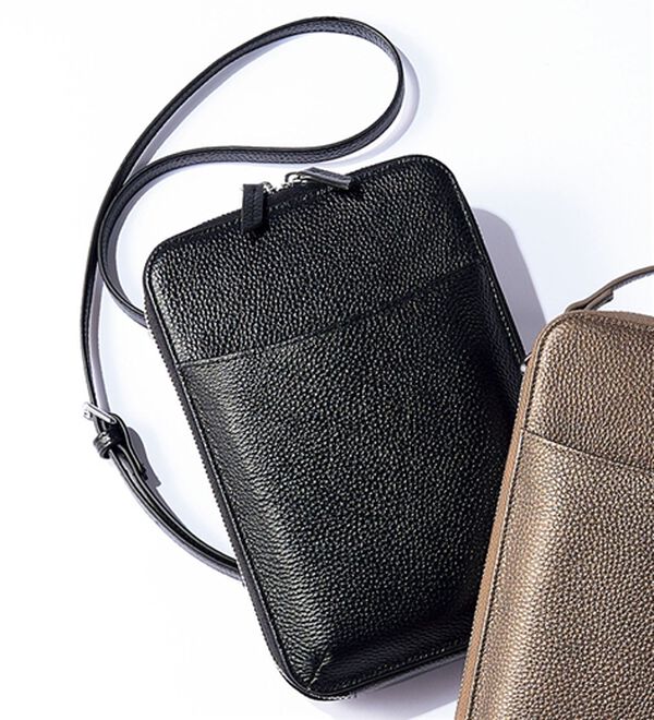 ルフラン（ルフラン）の「＜ロダニア＞牛革スマホショルダー（ショルダーバッグ）」｜ブラック