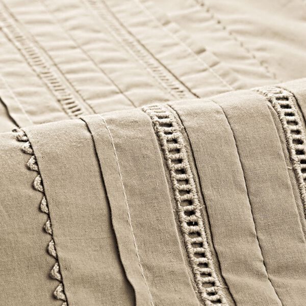 BELLUNA（ベルーナ）の「リサイクルコットンタックデザインブラウス（ブラウス）」｜詳細画像