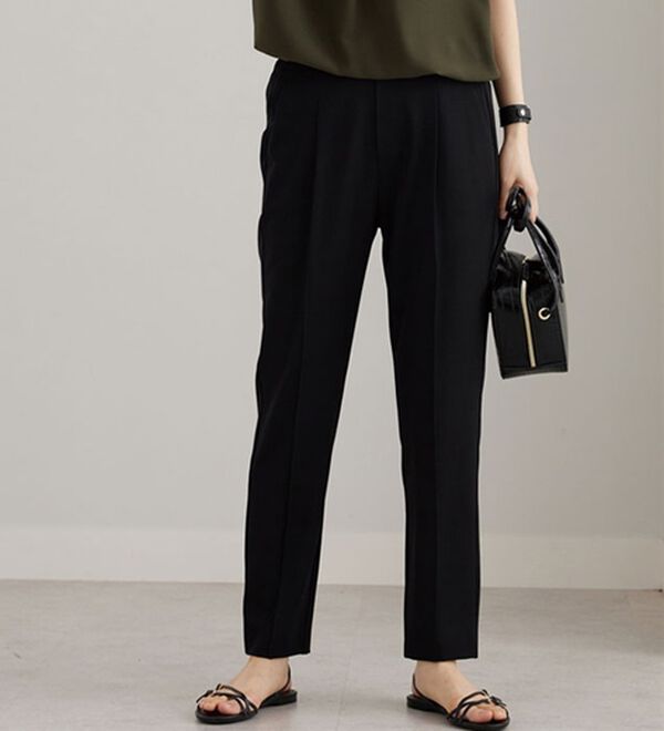 BELLUNA（ベルーナ）の「冷感キレイ見え！美脚テーパードパンツ（テーパードパンツ）」｜黒