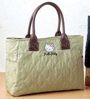 BELLUNA（ベルーナ）の「＜ハローキティ＞Ａ４が入る！軽～い仕切りたくさん手提げバッグ（ハンドバッグ）」｜グレージュ