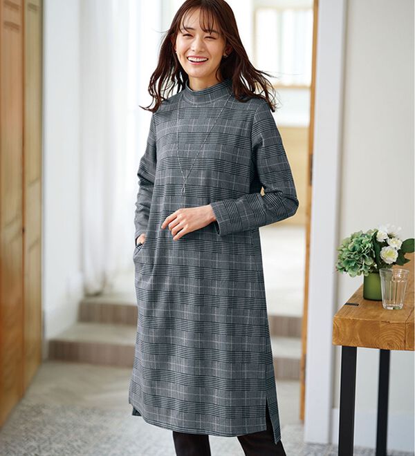 BELLUNA（ベルーナ）の「まるで着る毛布！静電防止付裏ファーお出かけワンピース（カットソーワンピース）」｜詳細画像