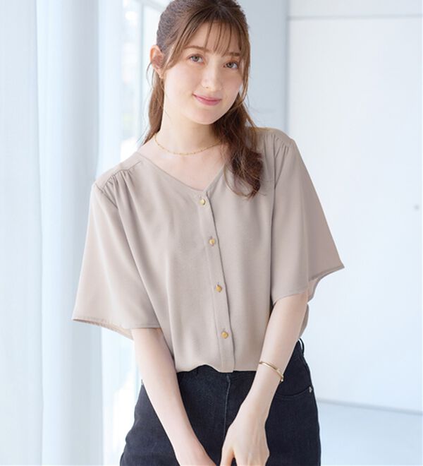 alotta（アロッタ）の「【接触冷感】ひんやり前後２ＷＡＹフレアー袖ブラウス（ブラウス）」｜詳細画像