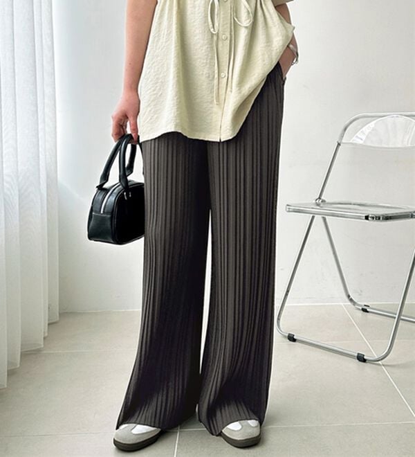 GeeRA（ジーラ）の「セルフカットセミワイドプリーツパンツ（フルレングスパンツ）」｜詳細画像