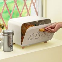 iellio（イエリオ）の「ミッフィーブレッドケース（その他キッチン用品）」