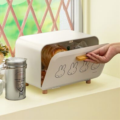 iellio（イエリオ）の「ミッフィーブレッドケース（その他キッチン用品）」