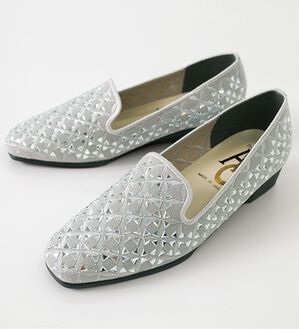 BELLUNA（ベルーナ）の「日本製きらめきビジューパンプス（パンプス）」｜シルバー