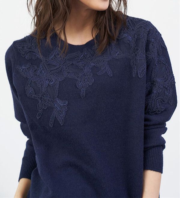 RANAN（ラナン）の「レース使いニットプルオーバー（ニット・セーター）」｜ネイビー