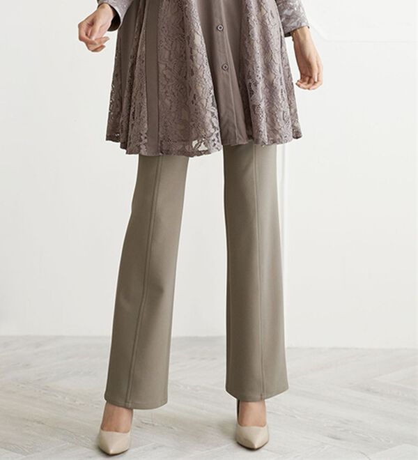 BELLUNA（ベルーナ）の「すっきり伸びる！ハイテンション美脚パンツ　ブーツカット（フルレングスパンツ）」｜グレージュ