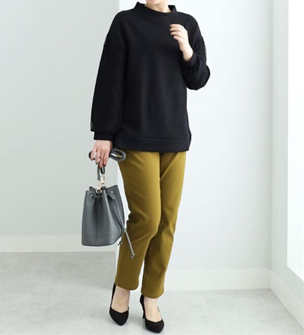 BELLUNA（ベルーナ）の「袖チュール使いハイネックプルオーバー（カットソー）」｜詳細画像