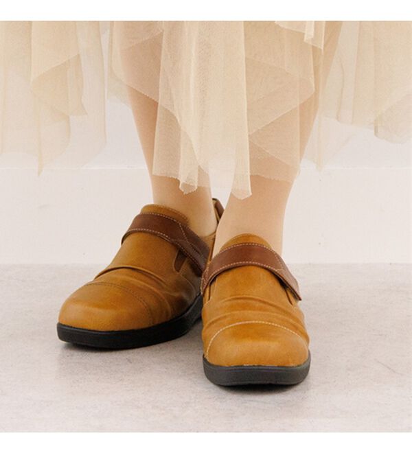 BELLUNA（ベルーナ）の「５Ｅシャーリング使いエア入りシューズ（スリッポン）」｜詳細画像