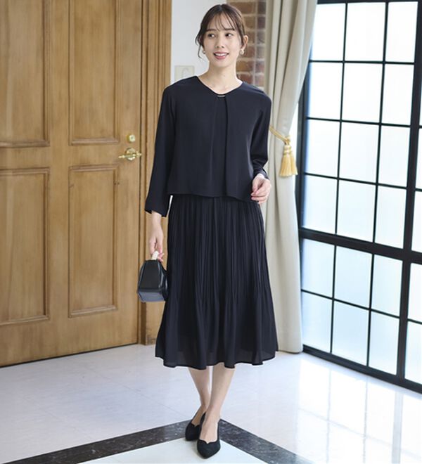 BELLUNA（ベルーナ）の「＜セレモニースタイル＞プリーツデザインワンピ―ス（フォーマルワンピース）」｜詳細画像