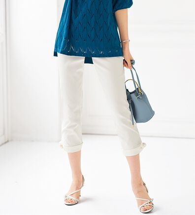 BELLUNA（ベルーナ）の「美脚ストレッチ裾リボンクロップドパンツ（クロップドパンツ）」