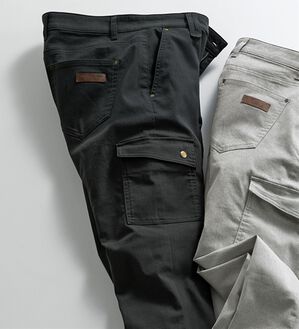 「＜コムルヴァン・オム＞キレイ目に着こなす大人のカーゴパンツ（メンズフルレングスパンツ）」｜チャコール