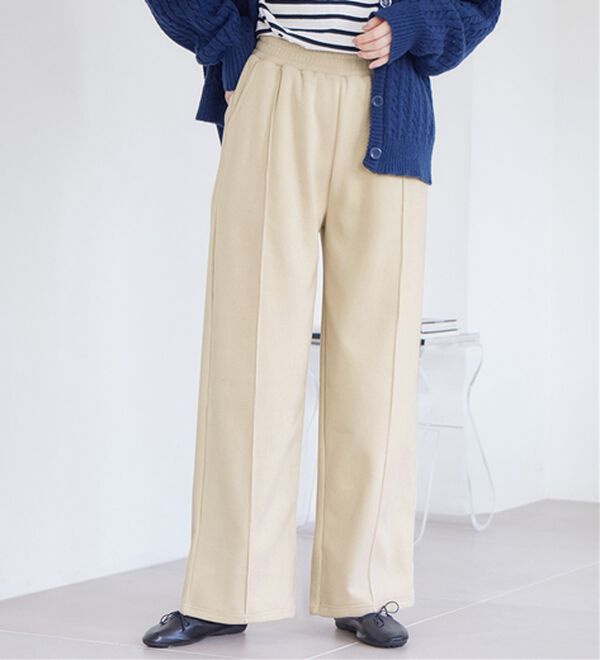 Viola e Viola（ヴィオラ エ ヴィオラ）の「毛布のような温かさ　楽ぽか裏ファーストレートパンツ（フルレングスパンツ）」｜エクリュ／ストレート