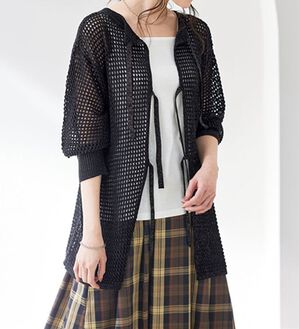 BELLUNA（ベルーナ）の「前後で着れる！ラメ入り透かし編リボンデザインニット（ニット・セーター）」｜黒