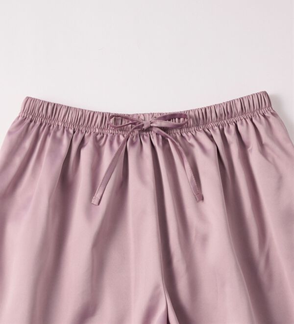 YU'NOW（ユナウ）の「【上下２点セット】ふんわりシルエットサテンシャツパジャマ（パジャマ・ルームウェア）」｜詳細画像