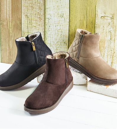 BELLUNA（ベルーナ）の「幅広軽量スエード両ファスナーブーツ（ブーツ）」