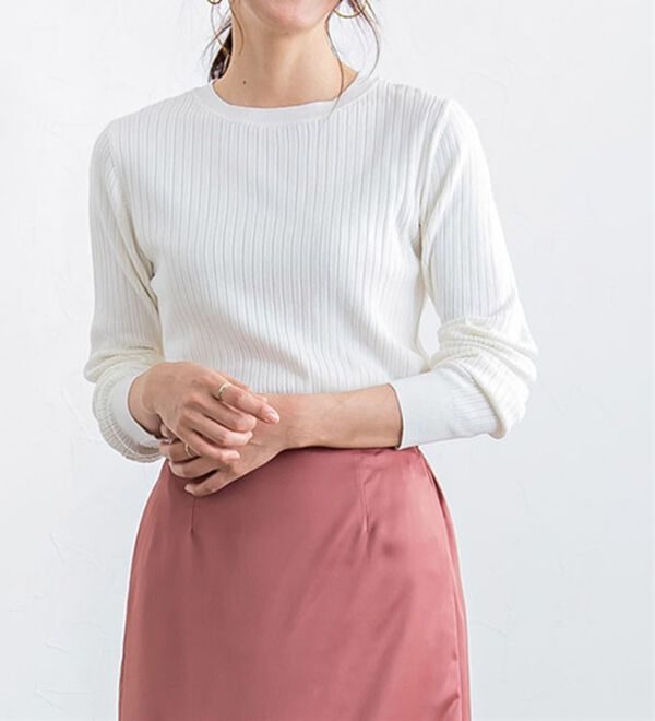 Pierrot（ピエロ）の「【洗濯機で洗える】ネックが選べるシルクタッチリブニット（ニット・セーター）」｜詳細画像
