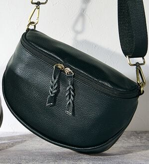 ルフラン（ルフラン）の「＜豊岡工房＞軽量ボディショルダー（ショルダーバッグ）」｜ブラック