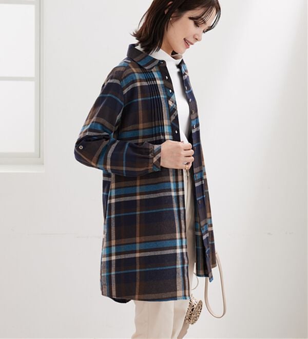BELLUNA（ベルーナ）の「多ボタン使いチェック柄シャツチュニック（チュニック）」｜詳細画像