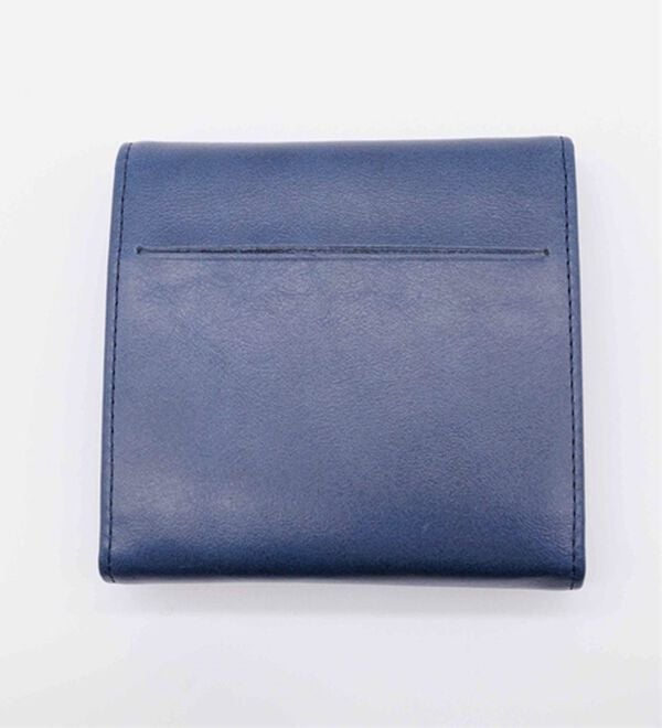 BELLUNA（ベルーナ）の「牛革コインスルーコンパクト機能財布（財布・パスケース）」｜詳細画像