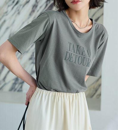 BELLUNA（ベルーナ）の「綿１００％プリントＴシャツ（Tシャツ）」