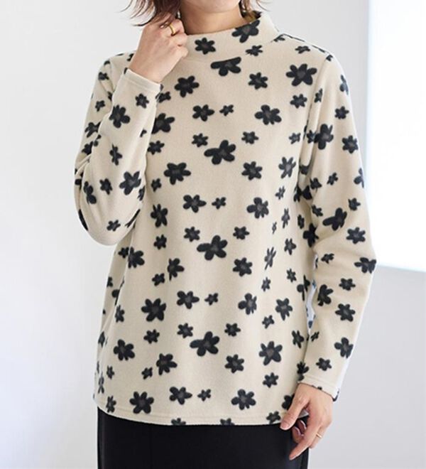 LAVIENNE（ラヴィエンヌ）の「薄手ストレッチフリースのプリントハイネック長袖（ニット・セーター）」｜詳細画像