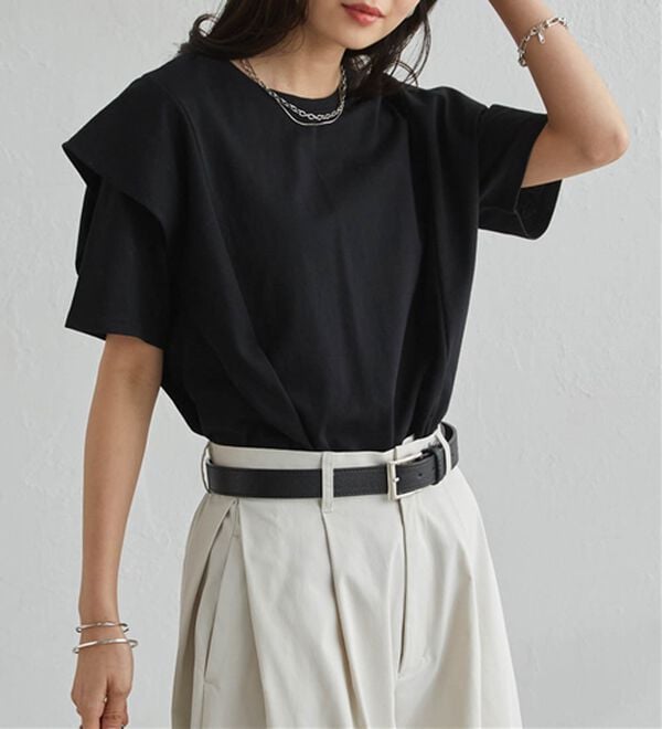 RANAN（ラナン）の「【ひんやり】華奢見えラッフルショルダーTシャツ（カットソー）」｜詳細画像