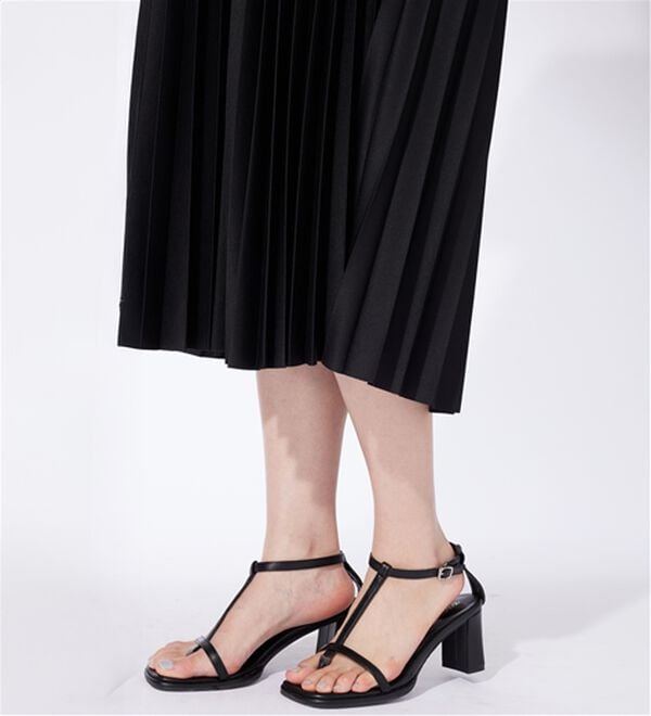 BELLUNA（ベルーナ）の「バックリボン使いプリーツキャミワンピース（その他ワンピース）」｜詳細画像