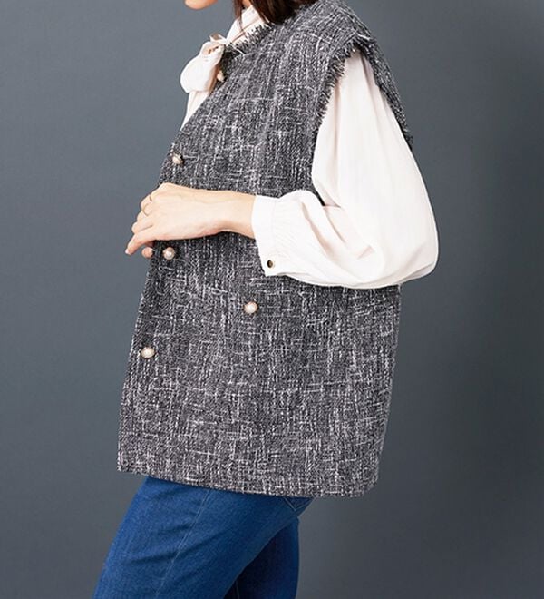 BELLUNA（ベルーナ）の「ツイード調パールボタンデザインベスト（ベスト）」｜詳細画像