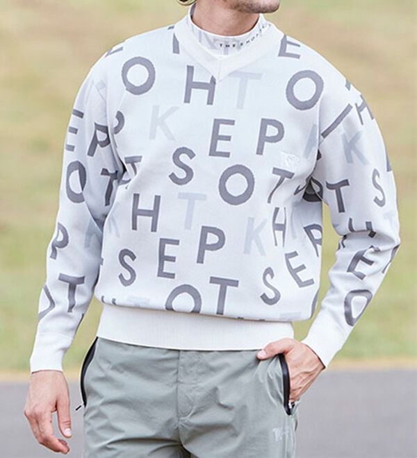 「＜ザ　ショップ　ティーケー＞軽量ストレッチＶネックロゴセーター（メンズシャツ）」｜詳細画像