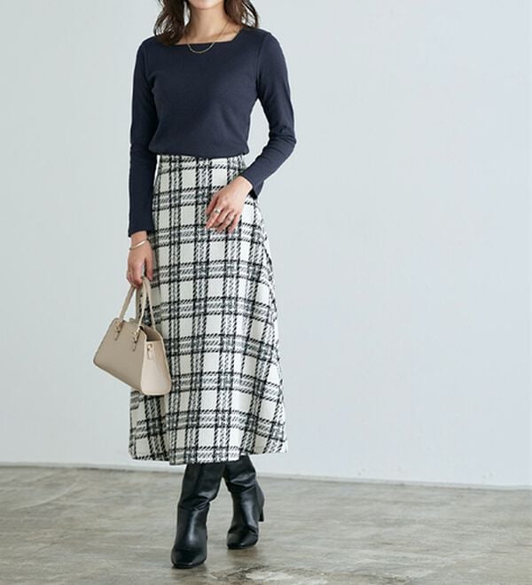 Pierrot（ピエロ）の「【ネックが選べる】テレコリブカットソー（カットソー）」｜詳細画像