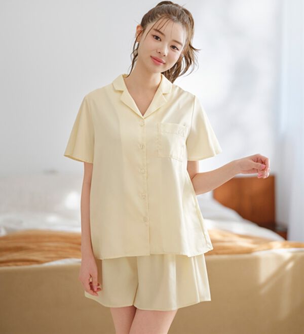 YU'NOW（ユナウ）の「【上下２点セット】ふんわりシルエットサテンシャツパジャマ（パジャマ・ルームウェア）」｜詳細画像