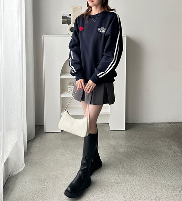 GeeRA（ジーラ）の「ハート刺しゅうライン裏起毛スウェット（トレーナー・スウェット）」｜詳細画像