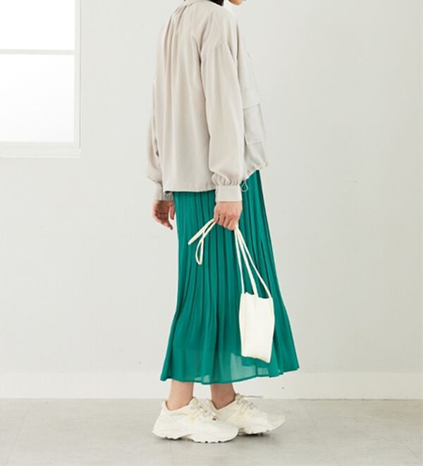 BELLUNA（ベルーナ）の「とろみ素材ポケットデザインブルゾン（ブルゾン）」｜詳細画像