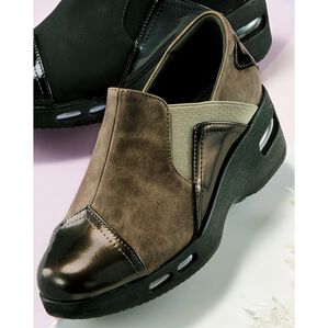 BELLUNA（ベルーナ）の「ダブルエアスマートシューズ（スリッポン）」｜オーク