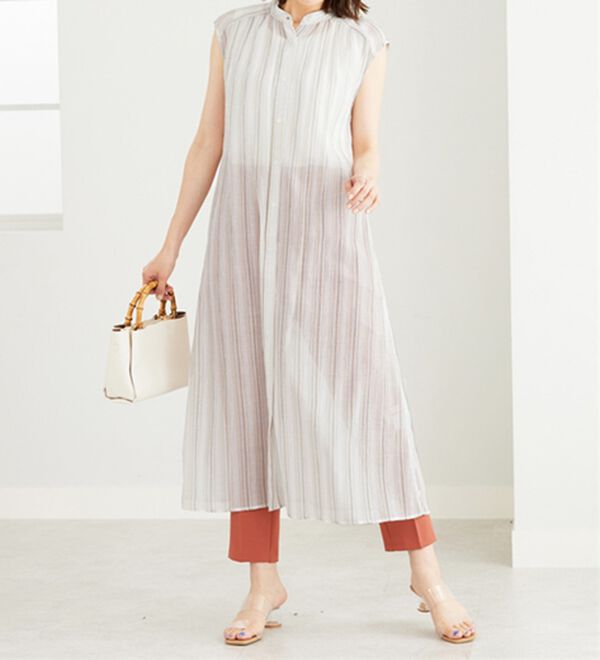 BELLUNA（ベルーナ）の「ラメ入りストライプ柄シアーロングシャツ（シャツワンピース）」｜詳細画像