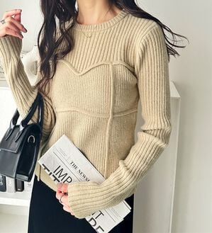 GeeRA（ジーラ）の「ビスチェドッキングニットプルオーバー（ニット・セーター）」｜アイボリー