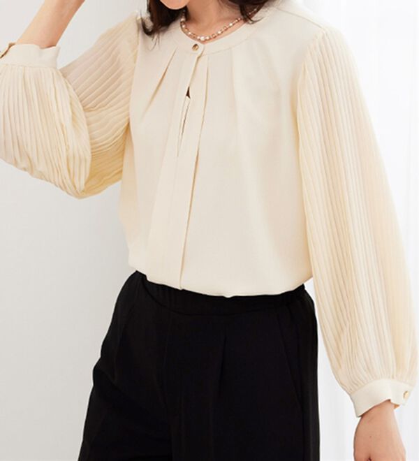 BELLUNA（ベルーナ）の「＜セレモニースタイル＞袖プリーツデザインブラウス（ブラウス）」｜詳細画像