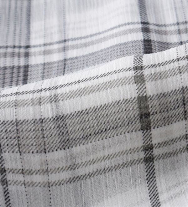 BELLUNA（ベルーナ）の「シフォン楊柳チェック柄プリントシャツ（シャツ）」｜詳細画像