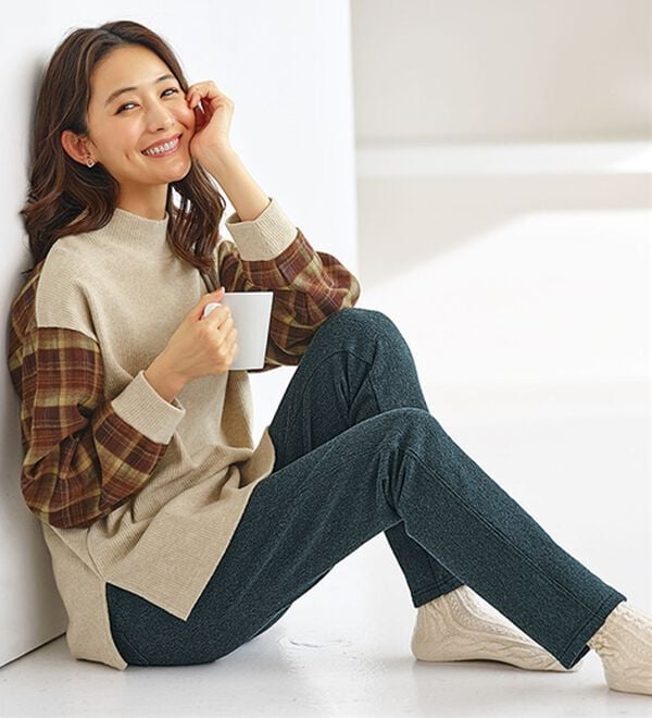 BELLUNA（ベルーナ）の「【Ｐｒｉｍａ　Ｆｉｔ　Ｐａｎｔｓ】裏ベロアストレッチ素材レギンスパンツ（フルレングスパンツ）」｜詳細画像