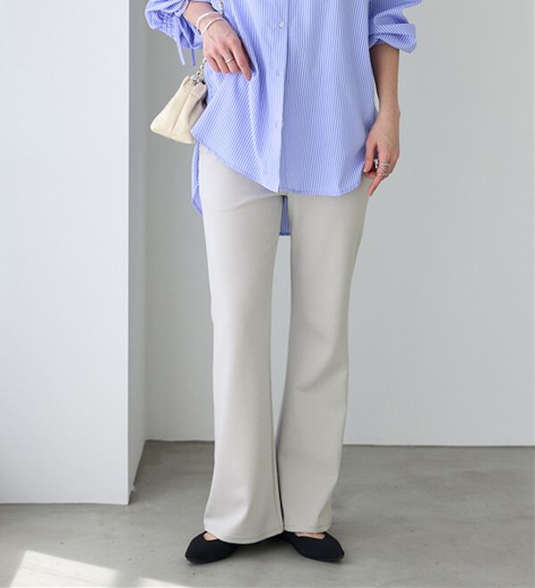 BELLUNA（ベルーナ）の「シュッと体型カバー！ジャストフィットフレアーパンツ（フルレングスパンツ）」｜詳細画像