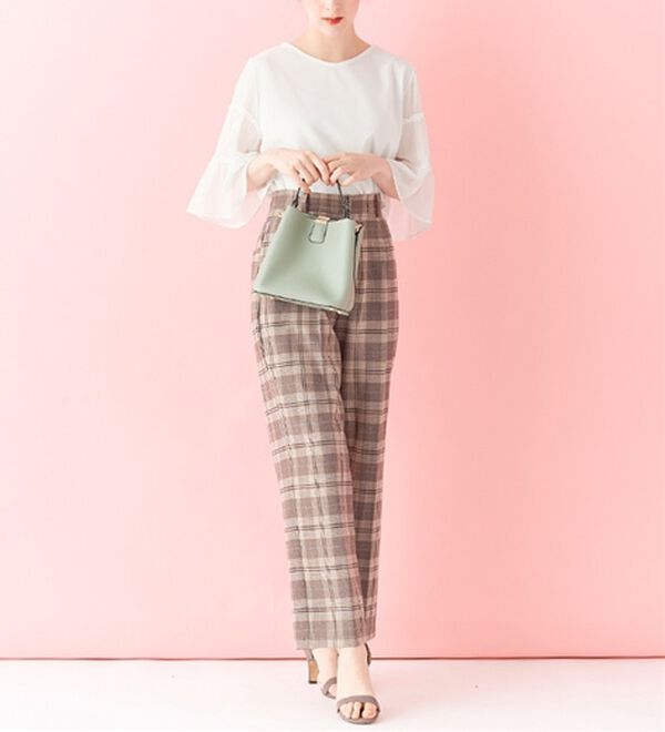 alotta（アロッタ）の「【４つの機能付】袖ティアード切替トップス（カットソー）」｜オフホワイト