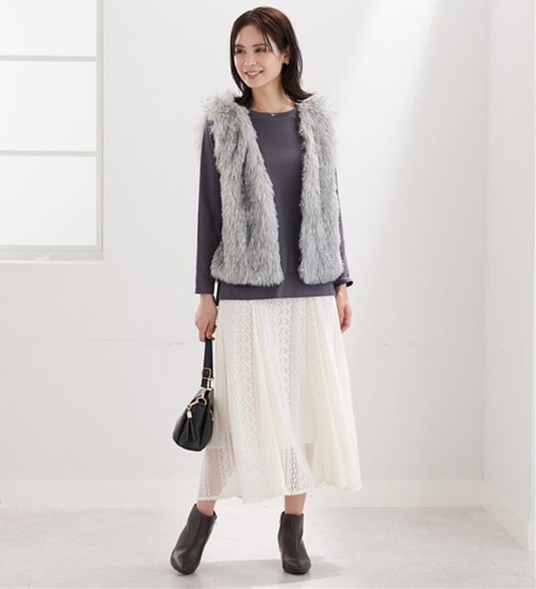 BELLUNA（ベルーナ）の「着映える！ショート丈もこもこファーベスト（ベスト）」｜詳細画像