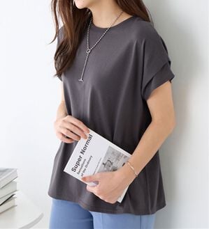 Viola e Viola（ヴィオラ エ ヴィオラ）の「脱普通！すっきり見え大人の上品Ｔシャツ（Tシャツ）」｜チャコール