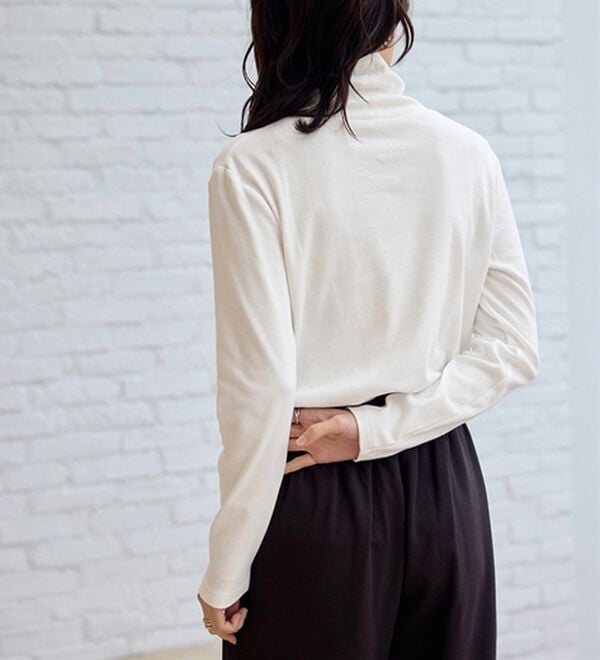 BELLUNA（ベルーナ）の「【選べる衿】肌に優しい綿１００％暖か発熱素材プルオーバー＜ベルホット　コットン＞（カットソー）」｜詳細画像
