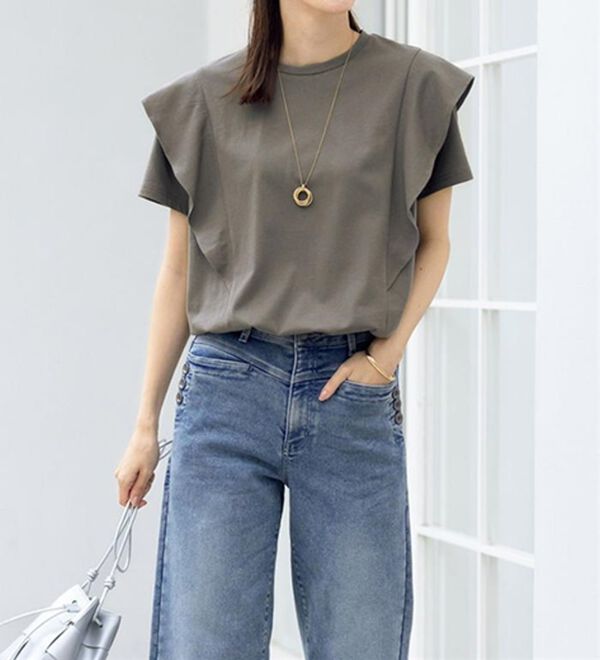 ルフラン（ルフラン）の「ちょい洒落＊ラッフルショルダーＴシャツ（Tシャツ）」｜詳細画像