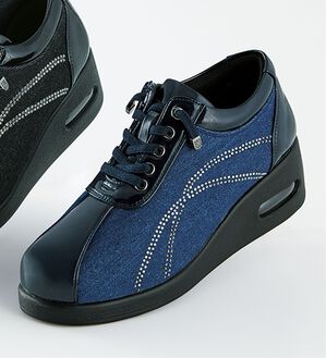 「煌めきストレッチ４Ｅ美脚見せエアシューズ（スニーカー）」｜ブルー