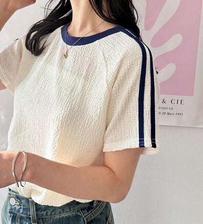 GeeRA（ジーラ）の「ふくれジャガード袖ラインＴシャツ（カットソー）」