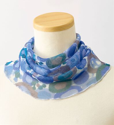 BELLUNA（ベルーナ）の「シルク１００％やわらかネックカバー（ストール・スカーフ・マフラー）」